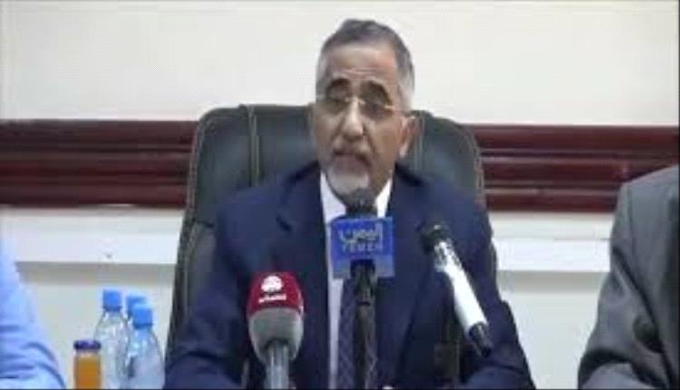 مبروووووك،، محافظ البنك المركزي اليمني، الأسبق،محمد زمام يحصل على جواز جمهورية الدومينيكان