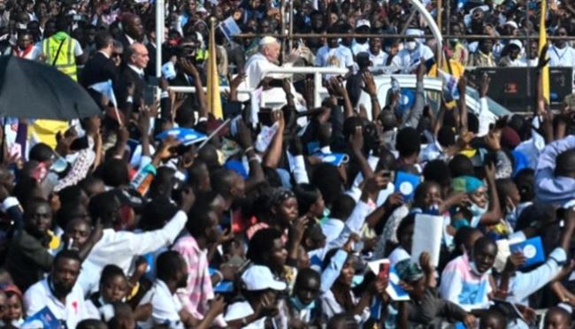 أكثر من مليون شخص شاركوا في قداس أحياه البابا في كينشاسا