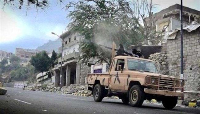 الكشف عن سر عودة نشاط القاعدة في المناطق المحررة وعلاقة الحوثي بذ..