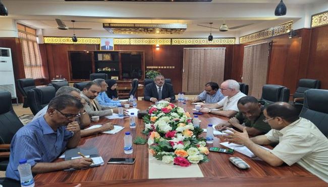بتوجيه من الوزير السقطري..اجتماع في ديوان وزارة الزراعة والري والثروة السمكية لمناقشة مشروع الاستجابة للأمن الغذائي والصمود التابع للفاو
