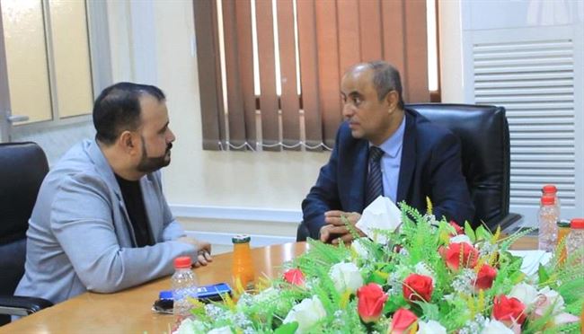 وزير المالية بن بريك والاشغال الحريزي يناقشون تنفيذ خطط وزارة الاشغال والمشاريع الاستراتيجية