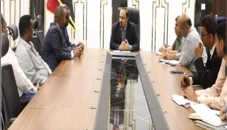 محافظ حضرموت يبحث مع سفير جمهورية الصومال تعزيز العلاقات