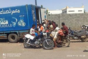 ازمة الكهرباء.. احتجاجات غاضبة في احياء عدن ولحج
