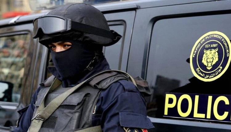 فنان مشهور يوجه رسالة تهديد غريبة للضباط المصريين