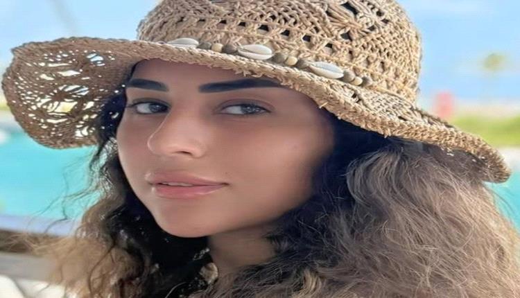 آيتن عامر على أجهزة الأوكسجين في المستشفى
