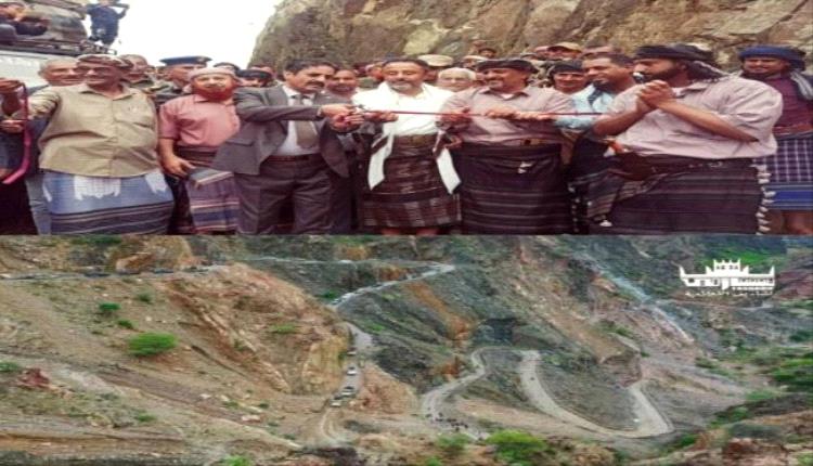 افتتاح مشروع طريق رهوة "الفلاح حُمة" بسرار وتكريم مدير المشروع
