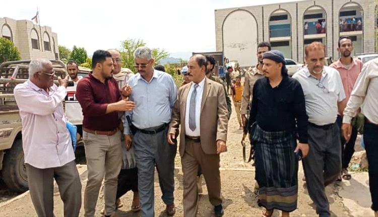محافظ الضالع يدشن توزيع معدات النحل ويشهد اختتام الدورة التدريبية لصغار النحالين. 