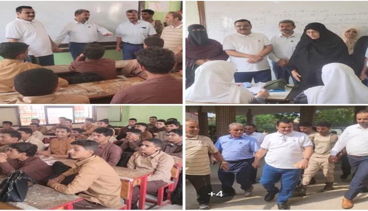 مدير عام المنصورة يشيد بمستوى إقبال الطلبة وإنتظام المعلمين في أول أيام العام الدراسي الجديد