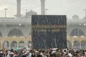 أمطار وسيول.. إنذار مبكر لمكة و6 مناطق بالسعودية