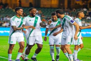 الأهلي يكتسح القادسية ويضرب موعدا مع النصر في نهائي السوبر السعودي 