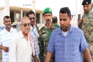 حملة أمنية على محطات الوقود المخالفة بالحصين وإحالة المخالفين للنيابة العامة

