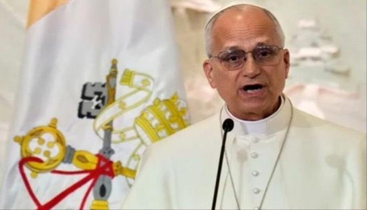 بابا الفاتيكان يدعو أمريكا لتجنب إسقاط مادورو بالقوة..