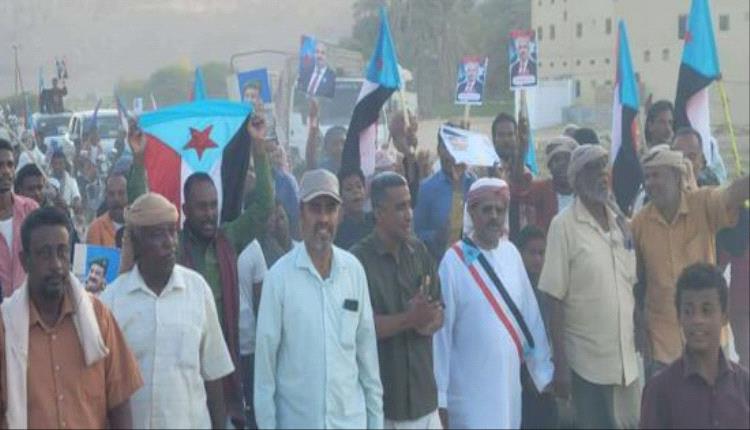 مسيرة جماهيرية لأبناء بأعلال والغرف ابتهاجًا بتحرير وادي حضرموت