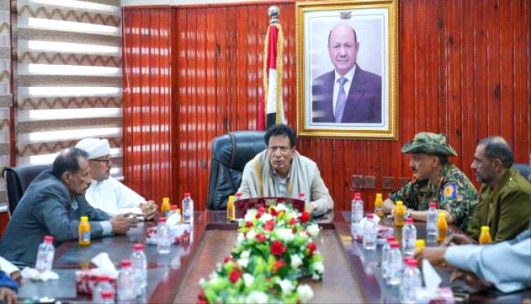 محافظ المهرة يرحب بالقوات الجنوبية ويؤكد أهمية توحيد الجهود للحفاظ على الأمن والاستقرار بالمحافظة