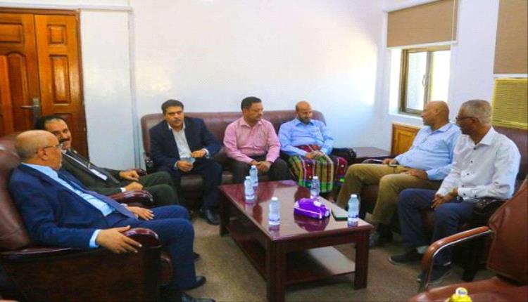 رئيس الجمعية الوطنية يزور فرع البنك المركزي في سيئون