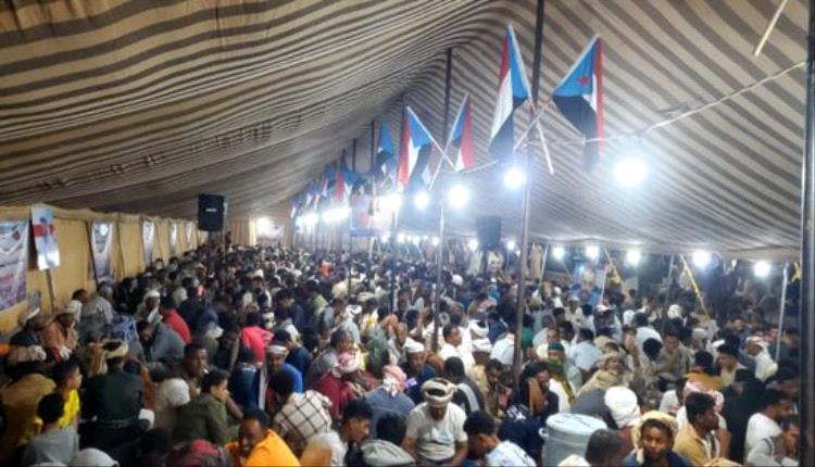 أبناء وادي حضرموت يواصلون اعتصامهم بسيئون لليوم الرابع