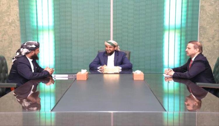 المحرّمي يطّلع على أداء وزارة الأوقاف ويشدد على نشر ثقافة التسامح..