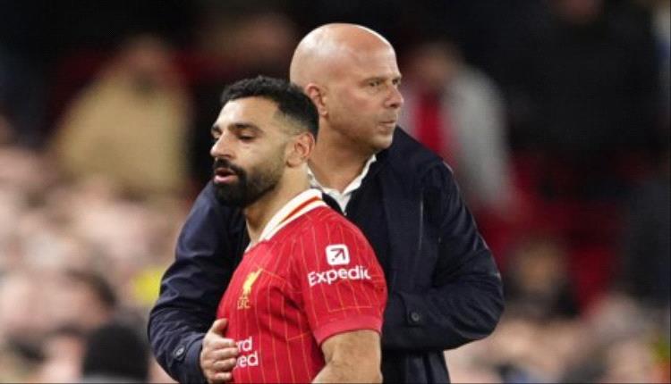 قبيل اجتماعهما المرتقب.. سلوت يحدد شرطه الوحيد لعودة صلاح إلى تشكيلة ليفربول