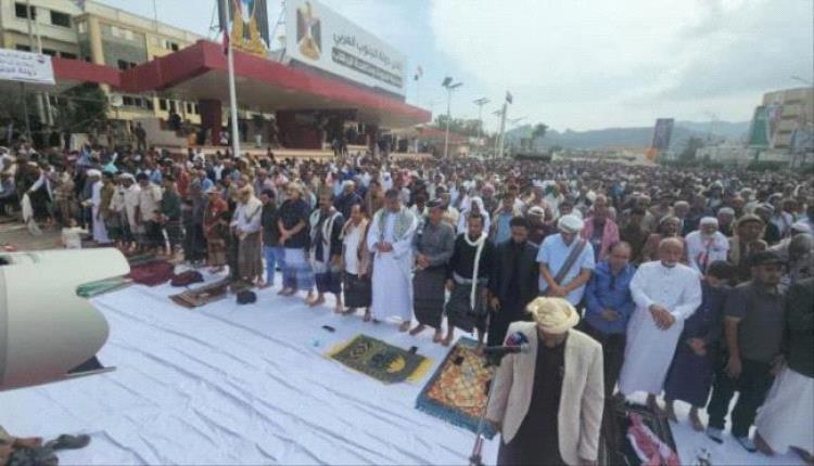 لملس والشعيبي يتقدمان حشود جمعة الوفاء بالعاصمة عدن