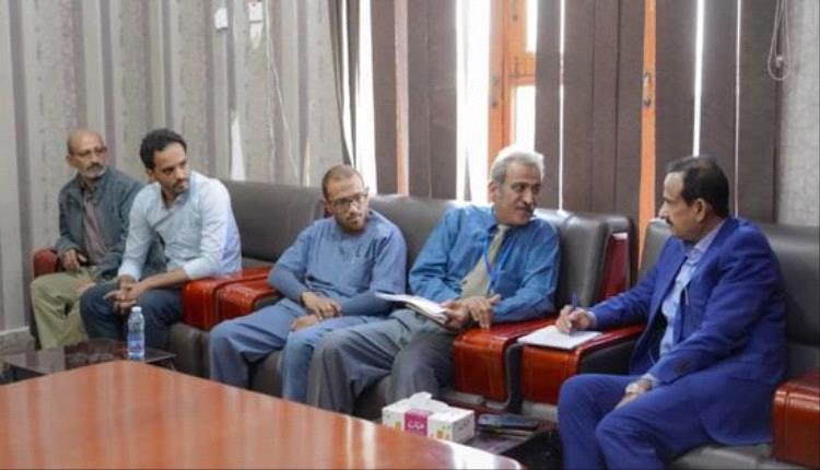 بن الوزير يوجه بتحسين الخدمات الطبية في مستشفى شبوة العام..