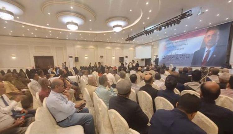 النقابات العمالية في الجنوب تدعو الرئيس الزُبيدي لإعلان الدولة