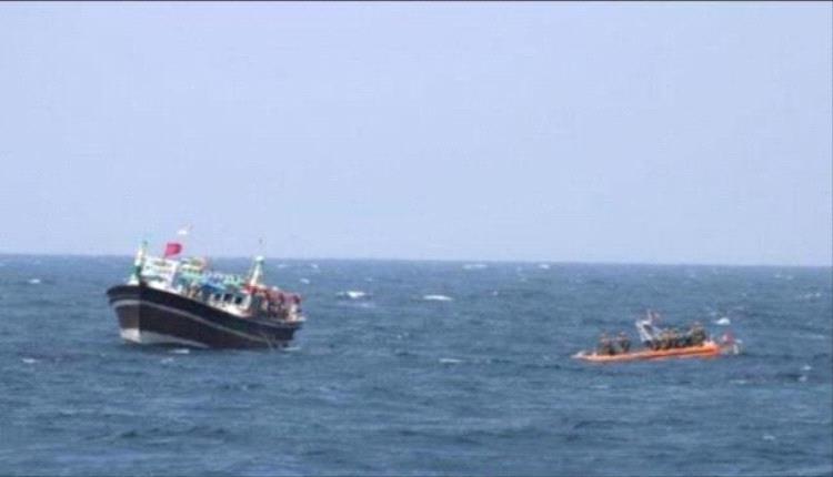 خفر السواحل يضبط قارب تهريب قبالة ساحل رأس عمران
