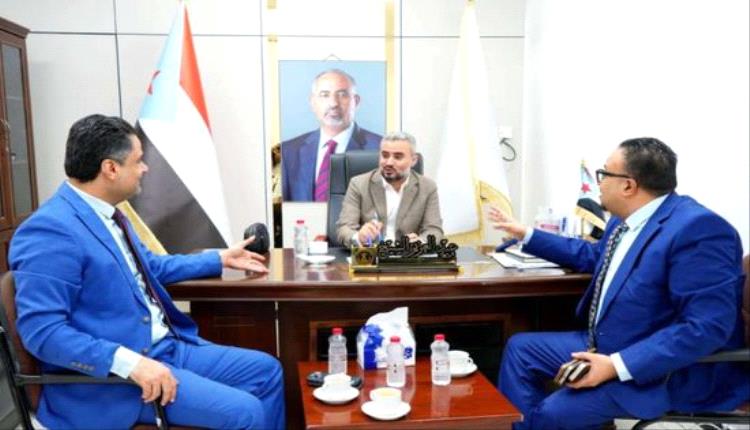 الشيخ يثمن الموقف الوطني لقيادات وكوادر وزارة الإعلام