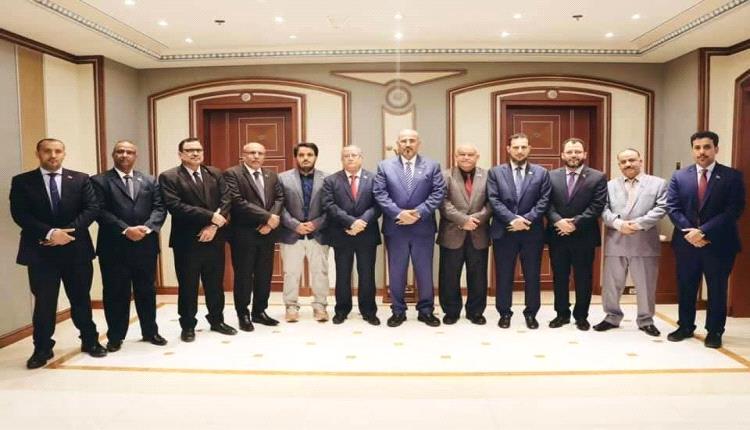 ثمانية وزراء يعلنون الانضمام لدولة الجنوب  وبـ حكومة الرئيس عيدروس الزبيدي 