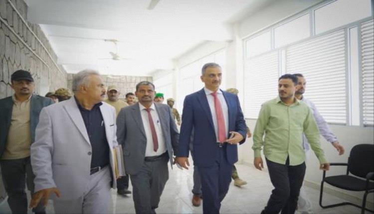 لملس يتفقد سير أعمال تأهيل مكتب التعليم الفني بالعاصمة عدن