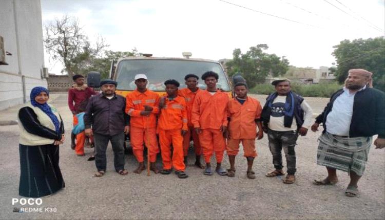 حملة نظافة شاملة بمشاركة صندوق النظافة وكليتي الآداب والإعلام لترسيخ الوعي البيئي لدى الطلبة
