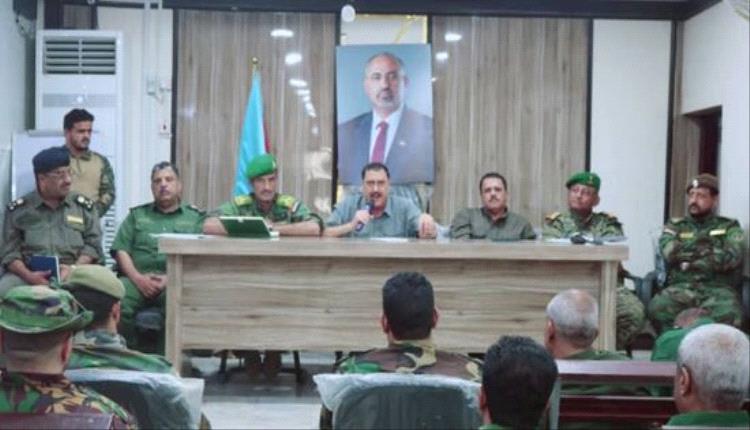 شرطة عدن والحزام الأمني يتفقان على مواصلة الحملات المرورية