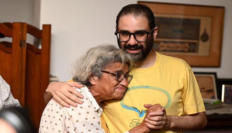 مصر.. علاء عبد الفتاح يعتذر ودعوات لسحب الجنسية البريطانية منه