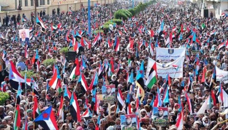 مليونية شبوة تطالب بإعلان الدولة وتؤيد القوات الجنوبية