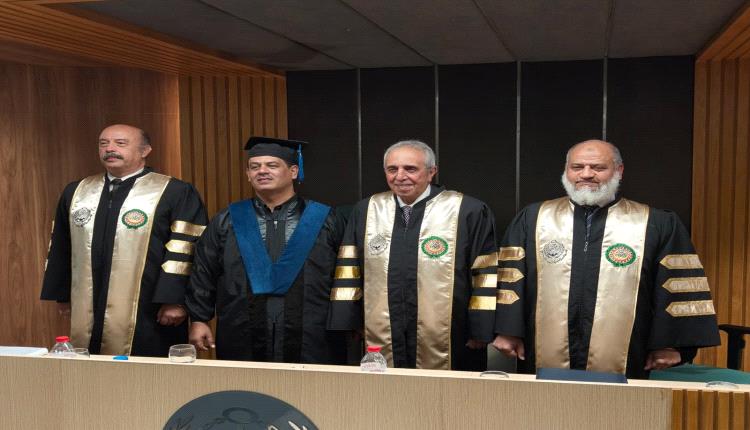 الأستاذ أنيل الكثيري ينال درجة الماجستير في إدارة اللوجستيات والنقل الدولي البحري