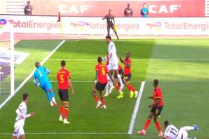 منتخب مصر يتعادل سلبياً مع أنجولا في ختام دور المجموعات بأمم أفريقيا