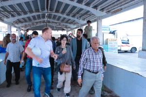 وفد البنك الدولي يتفقد الدوكيارد بعدن ويشيد بجهود تفعيل البنية السمكية وتنشيط مشاريع الدعم الدولي