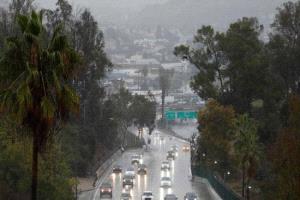 أمطار غزيرة تضرب كاليفورنيا