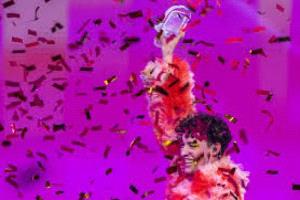 نيمو الفائز بجائزة يوروفيجن يعيد الكأس احتجاجًا على مشاركة إسرائيل