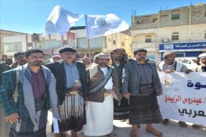 حلف قبائل شبوة يطالب بإعلان فك الارتباط من مخيم اعتصام عتق
