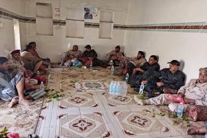 اللواء الأول صاعقة يكرم أسرة الشهيد عبدالحكيم فاضل بزيارة عزاء ومواساة