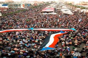 حشود جماهيرية غير مسبوقة من الضالع تصل ساحة الاعتصام بعدن لتأكيد مطالبها بإعلان دولة الجنوب العربي
