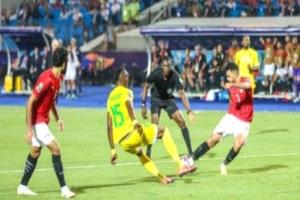 انطلاق مباراة منتخب مصر وزيمبابوى فى أمم أفريقيا