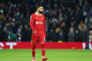 بأغنية حزينة.. علاء مبارك يدعم صلاح في أزمته مع ليفربول