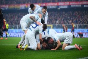 إنتر ميلان يهزم جنوى بثنائية في الدوري الإيطالي