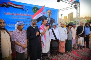 وفد من أبناء سقطرى يصل إلى ساحة اعتصام المكلا