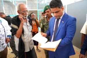 نائب وزير الإعلام يتفقد مركز الإرسال الإذاعي في الشعب