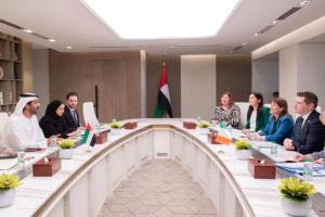 الإمارات وإيرلندا تبحثان توسيع التعاون ودعم التواصل بين مجتمعي الأعمال