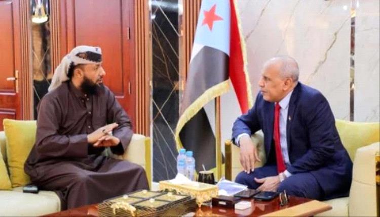 الكثيري يطلع على جهود وزارة الأوقاف لتوحيد الخطاب الديني
