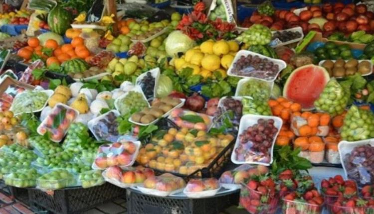انخفاض نسبي في أسعار الخضروات بعدن.. وارتفاع ملحوظ في الفواكه وبعض الأصناف الأخرى