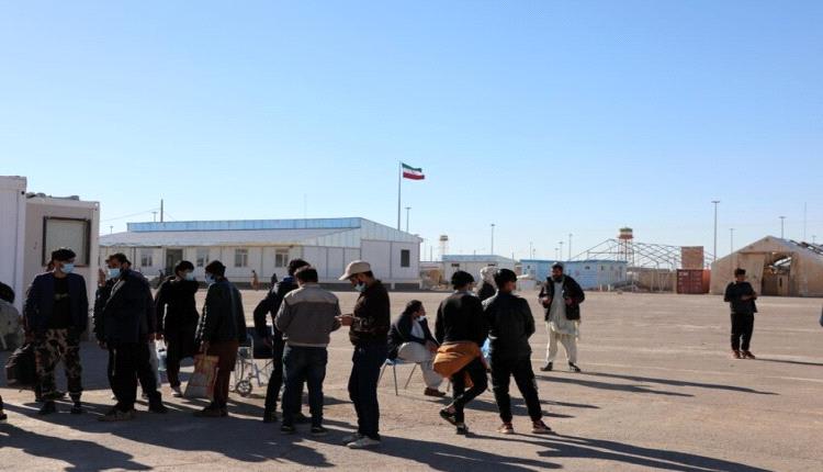 إيران رحلت مئات آلاف الأفغان وسط مخاوف بوجود جواسيس بينهم